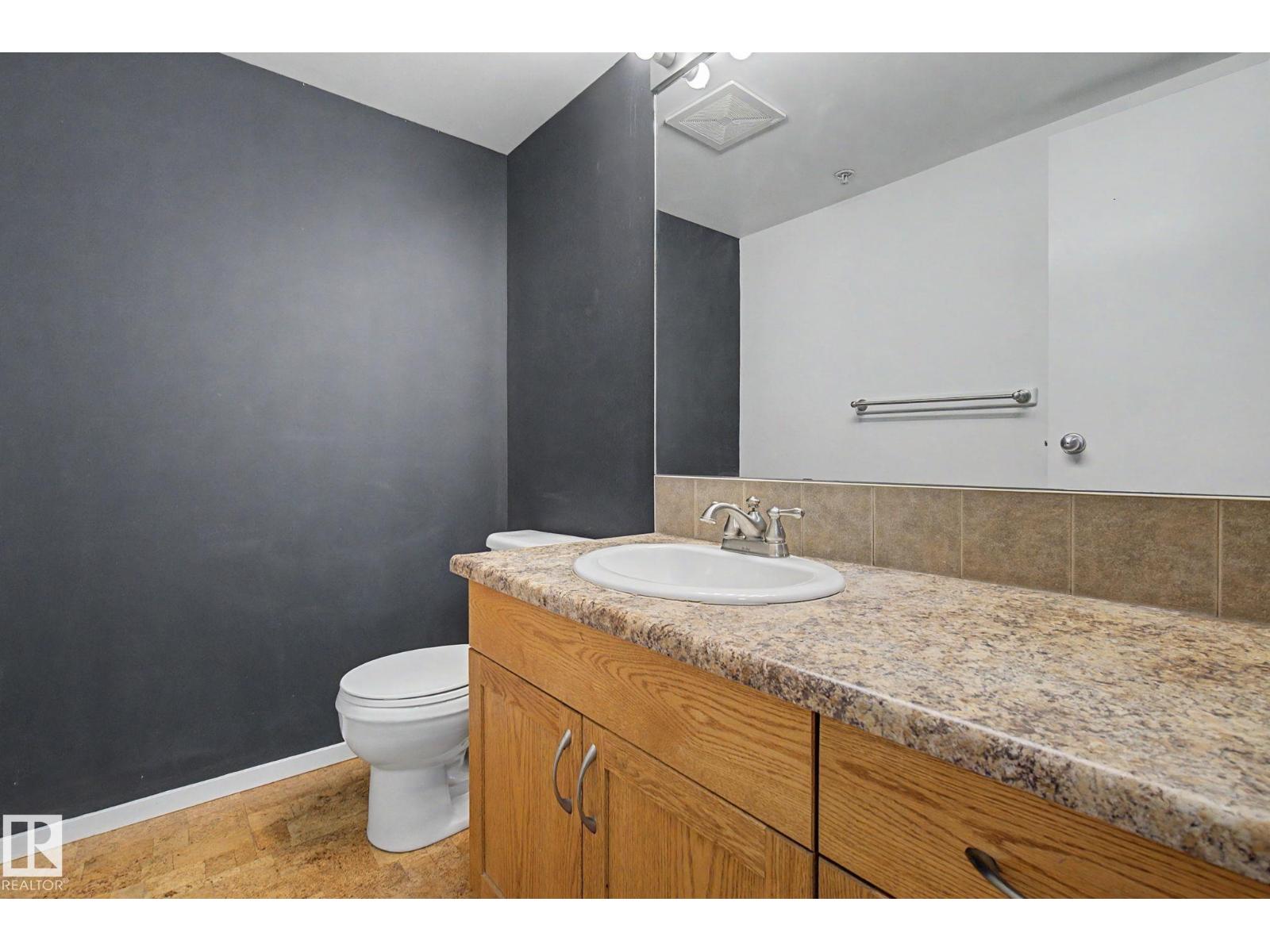 11150 83 AV NW - 14