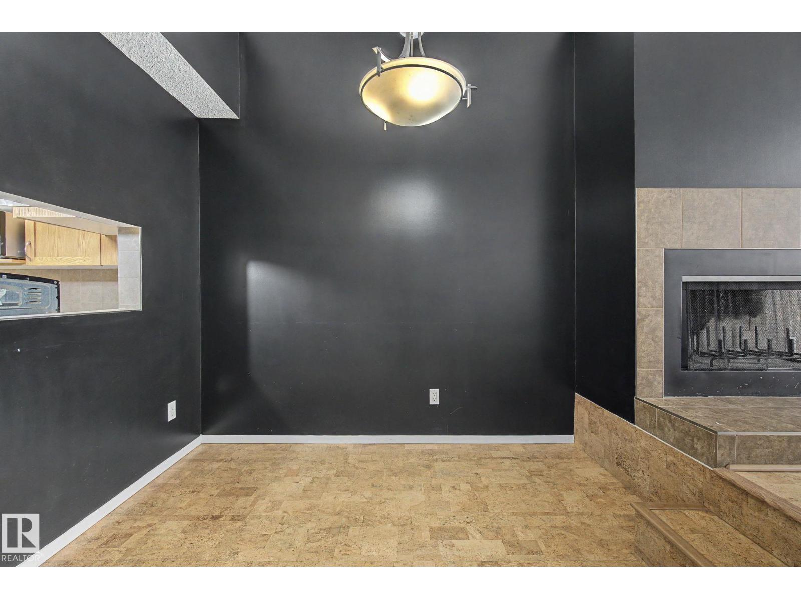 11150 83 AV NW - 21