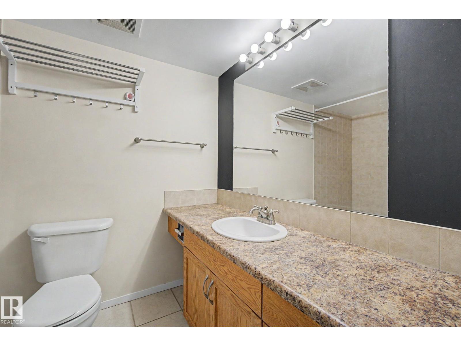 11150 83 AV NW - 34