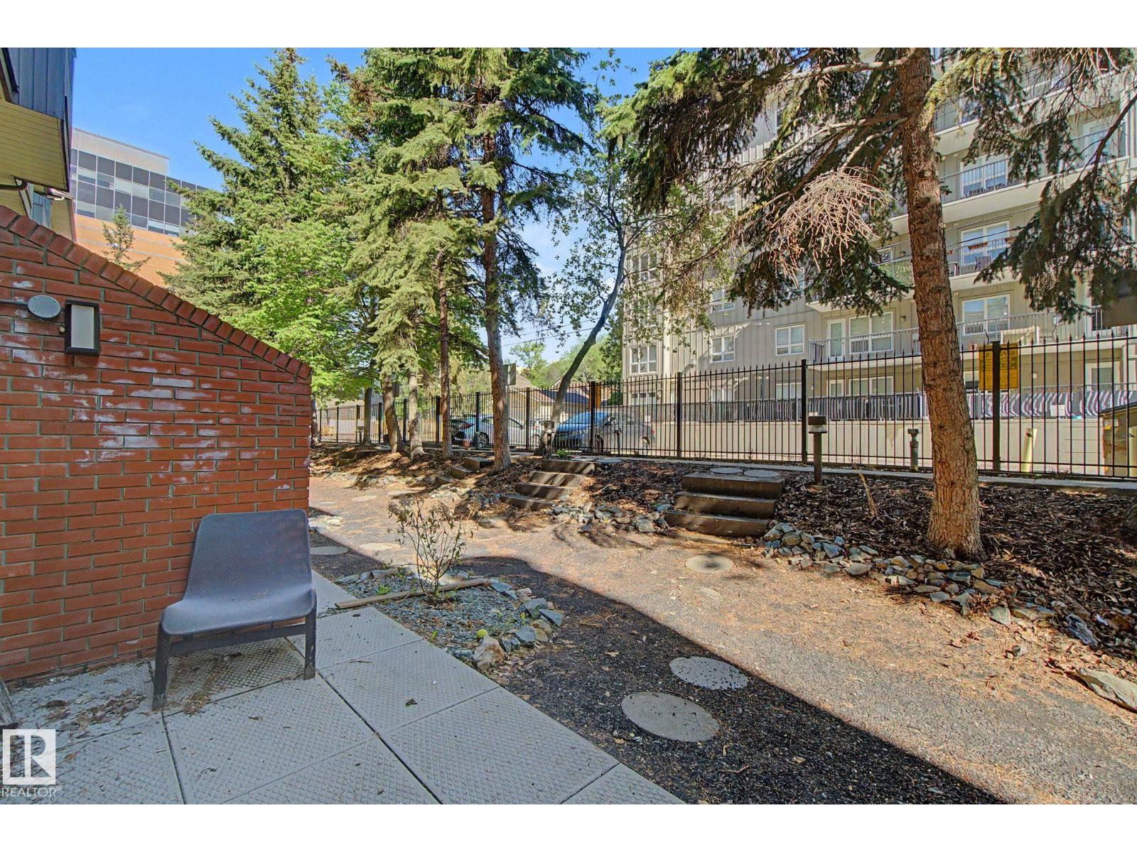 11150 83 AV NW - 44