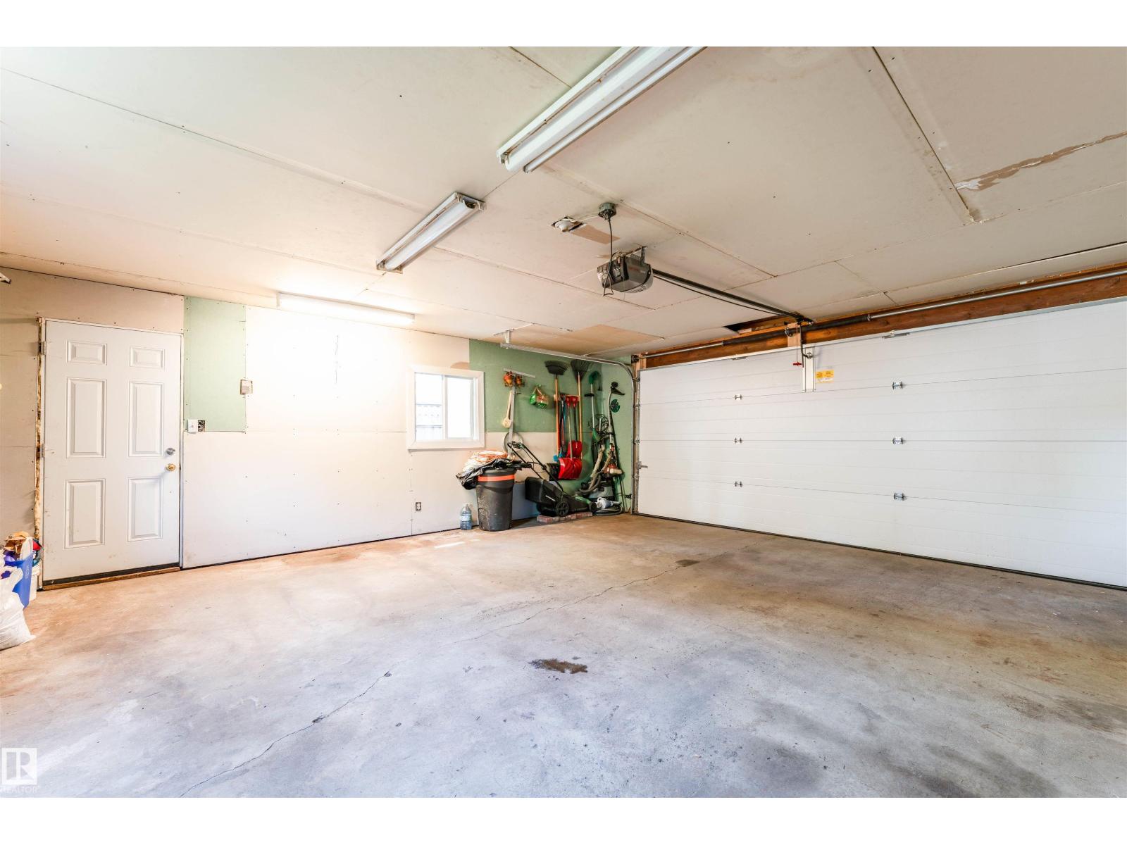 11416 89 ST NW — photo 46