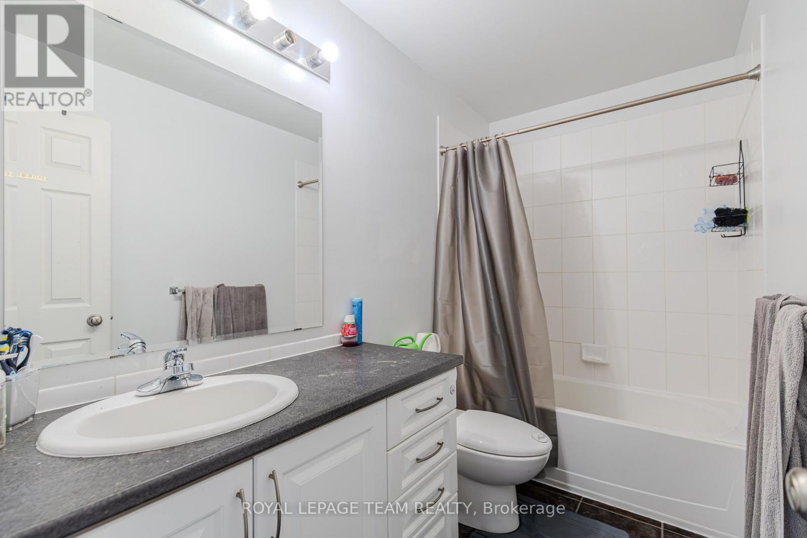 3 Bed, 3 Bath House for Sale in Ottawa – 316 BRYARTON STREET, Ottawa – MLS# X13423926 - Image 31