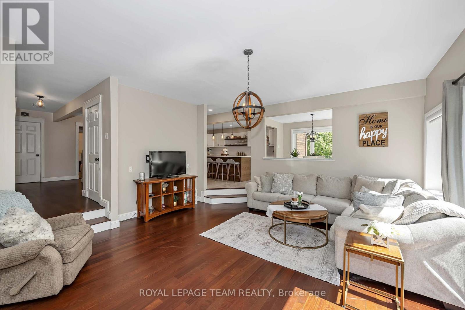 104 SOL LANE - 19