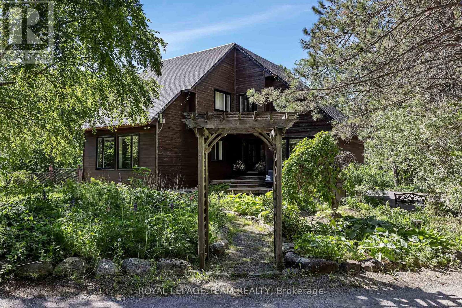 104 SOL LANE - 3