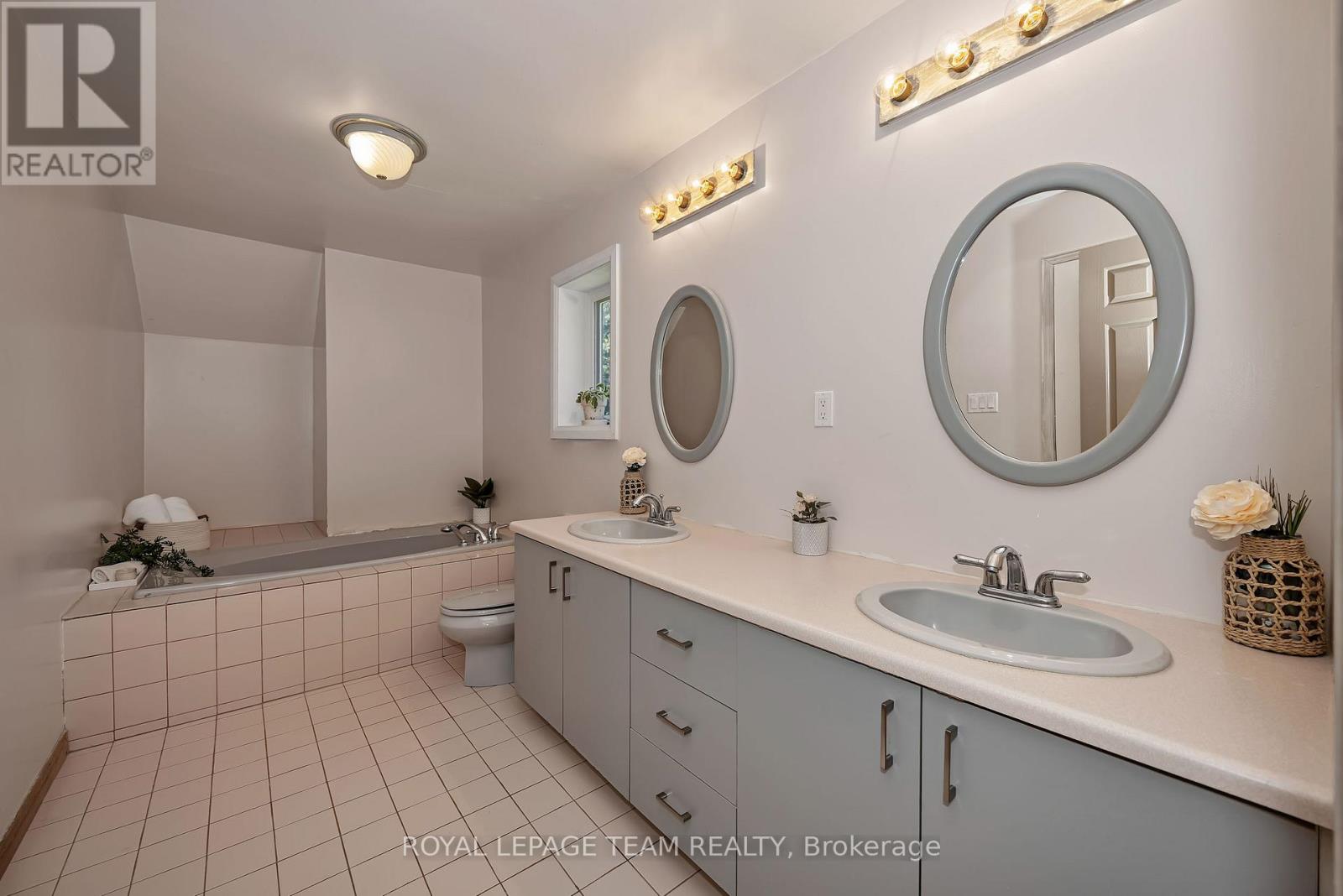 104 SOL LANE - 34