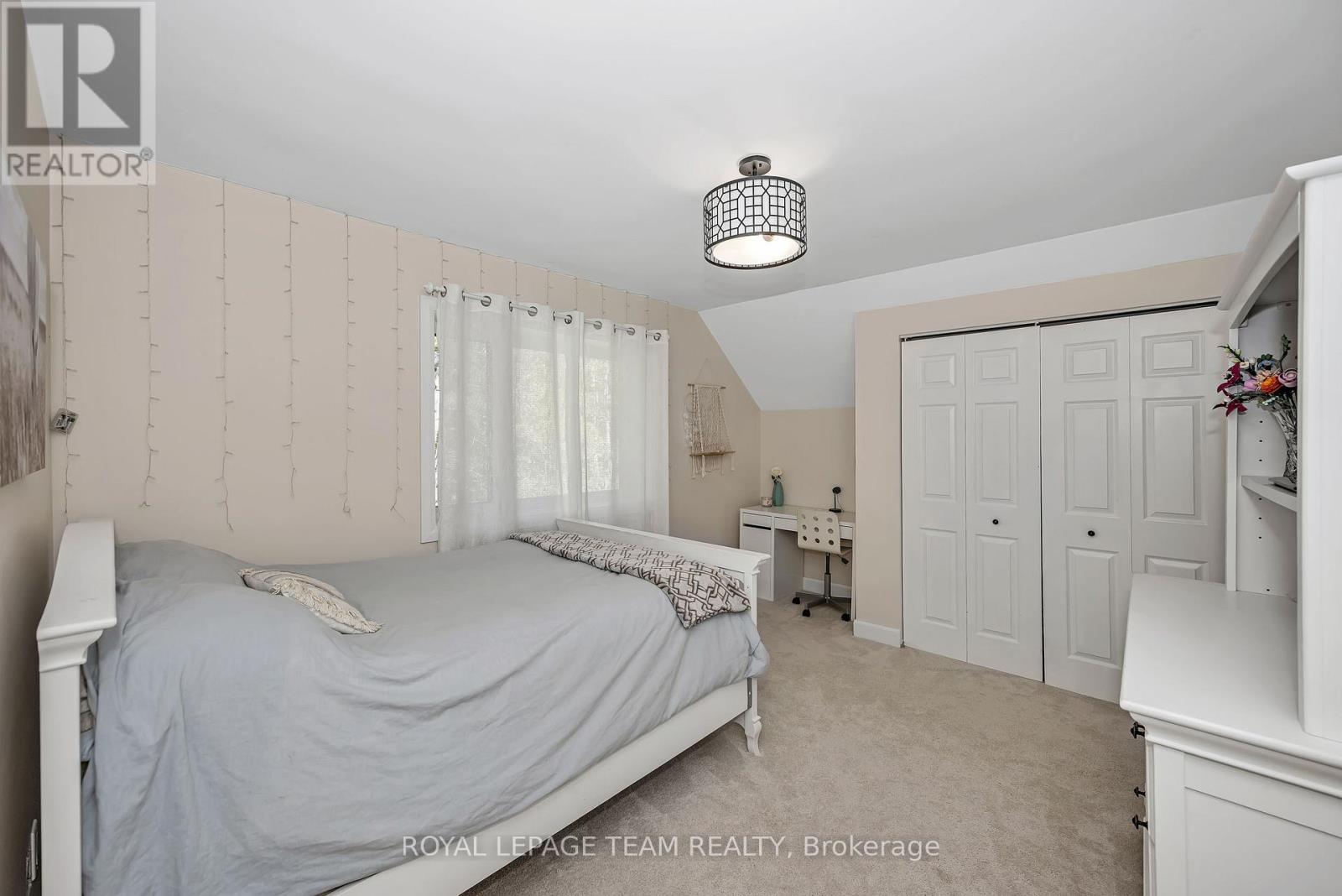 104 SOL LANE - 35