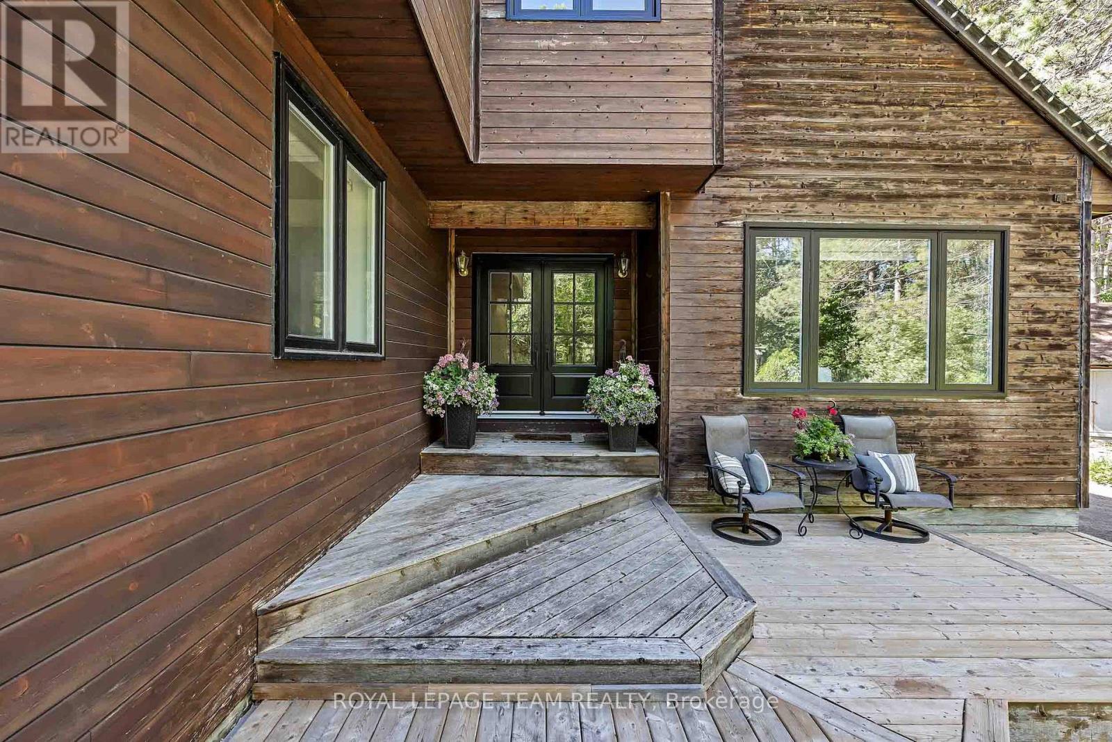 104 SOL LANE - 4