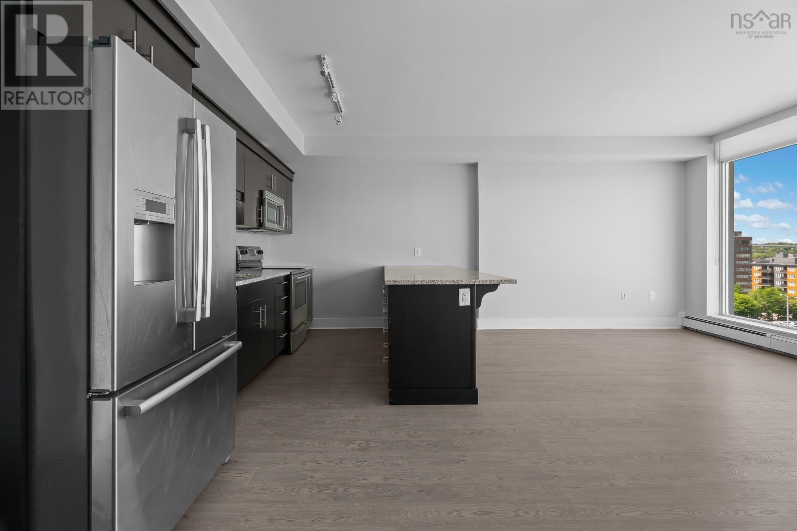 Property 28 of 34 of 1008 15 Kings Wharf Place