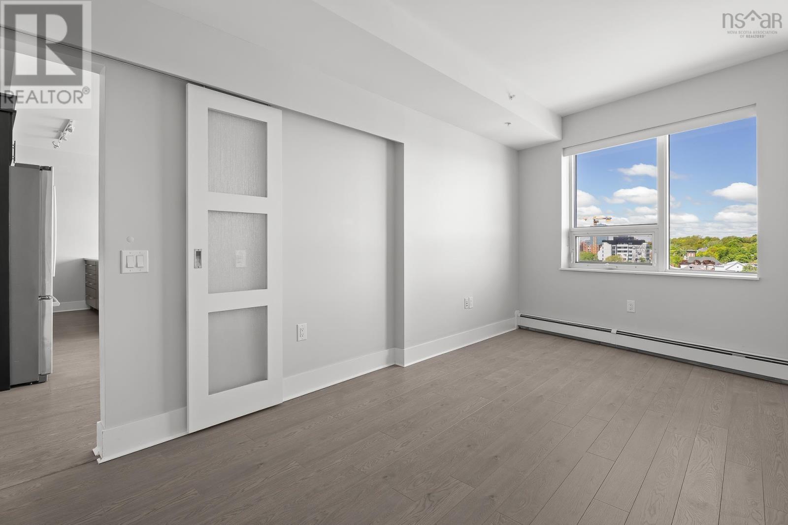 #1008 15 Kings Wharf Place - 15