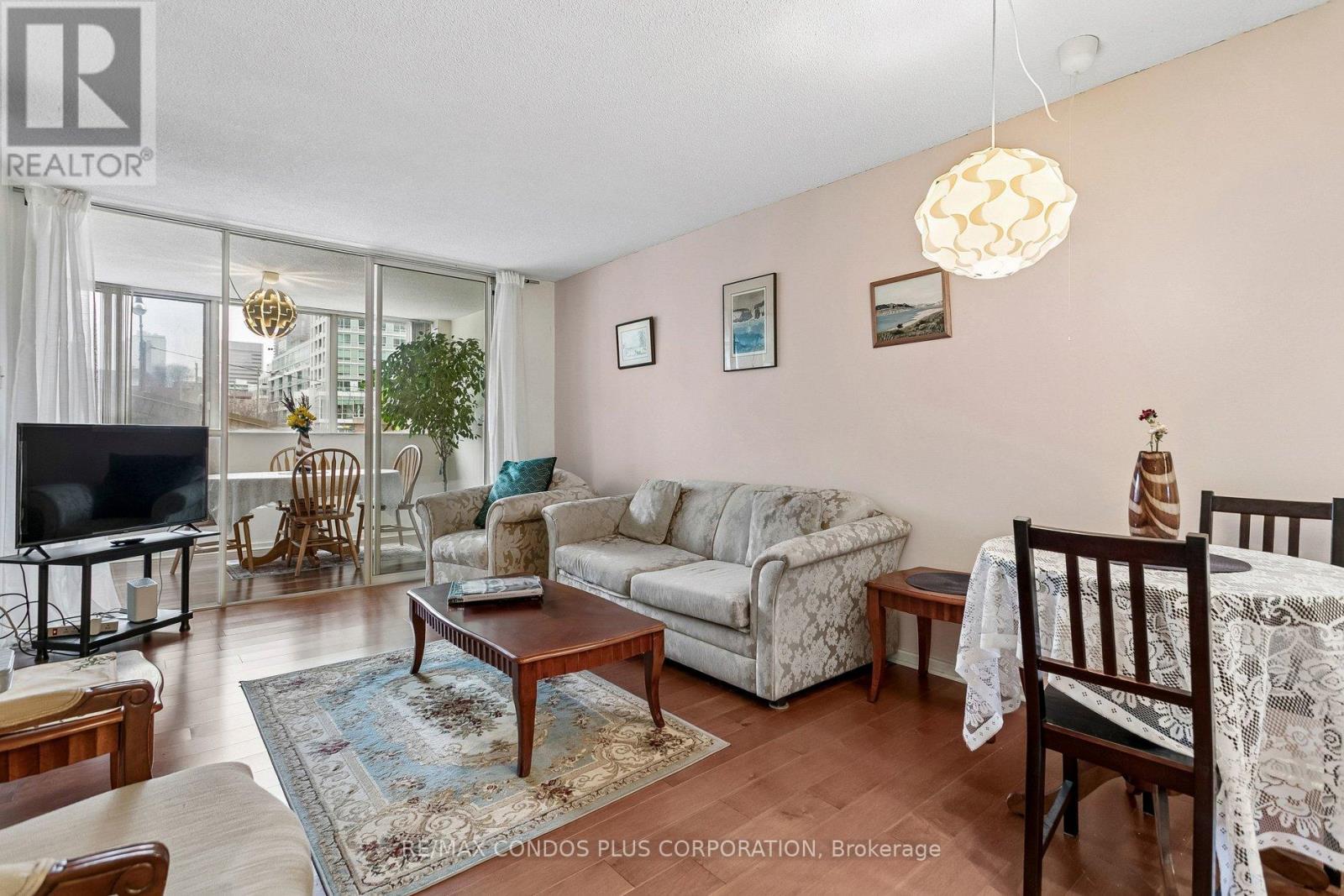 #204 15 MAITLAND PLACE - 1