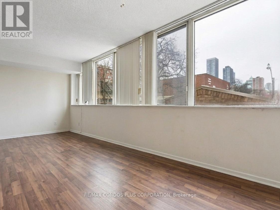#204 15 MAITLAND PLACE - 14