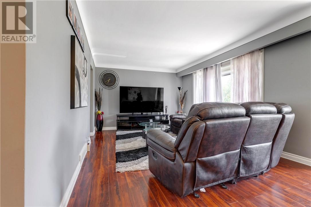3341 Falconbridge Highway - 4