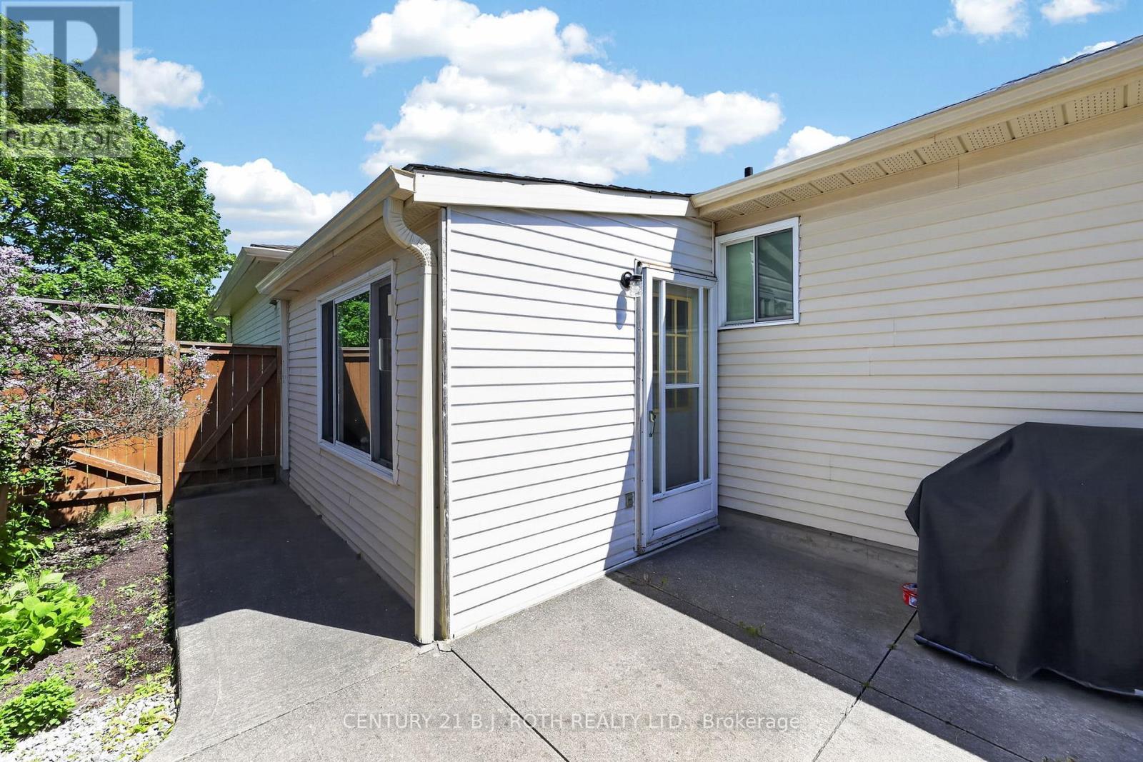 6 FORD STREET - 31