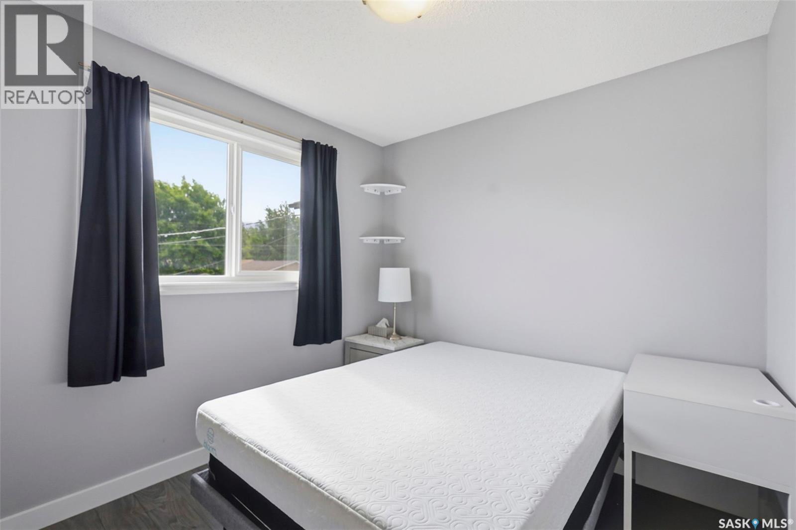 1521 Laura AVENUE — photo 15
