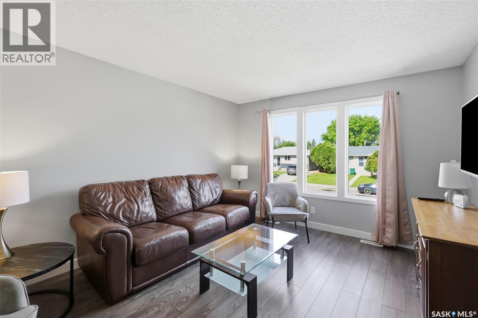 1521 Laura AVENUE - photo 5