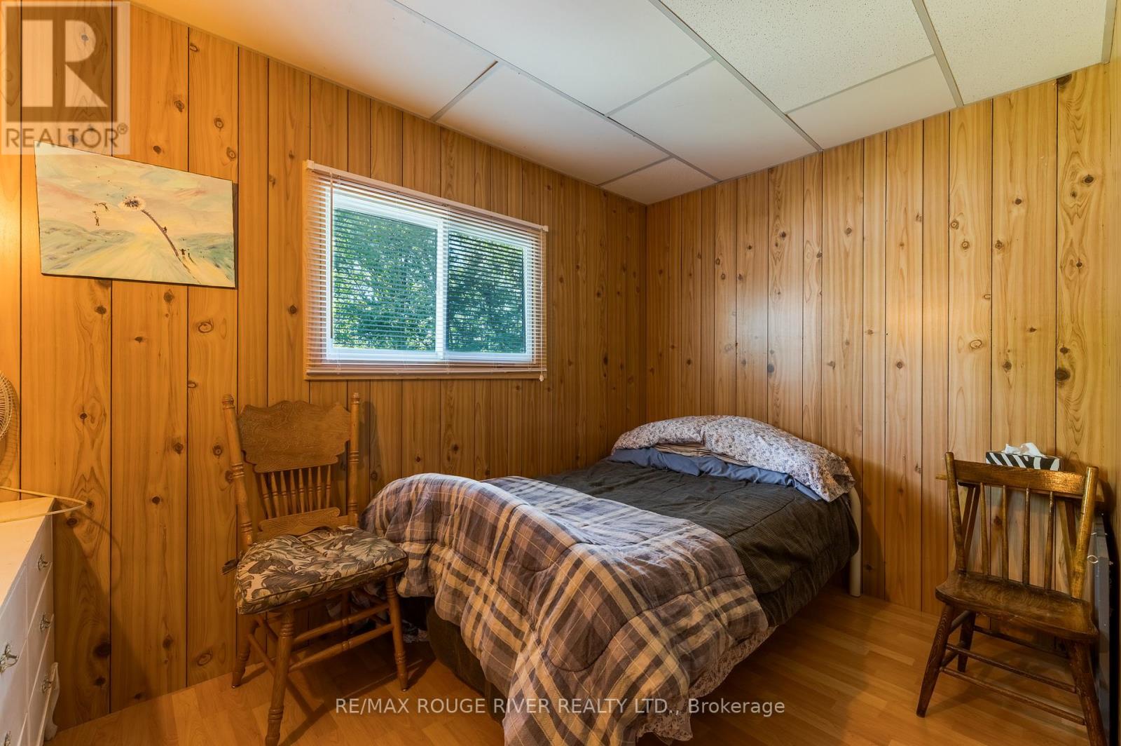 8 HUYCKE'S ISLAND - 22