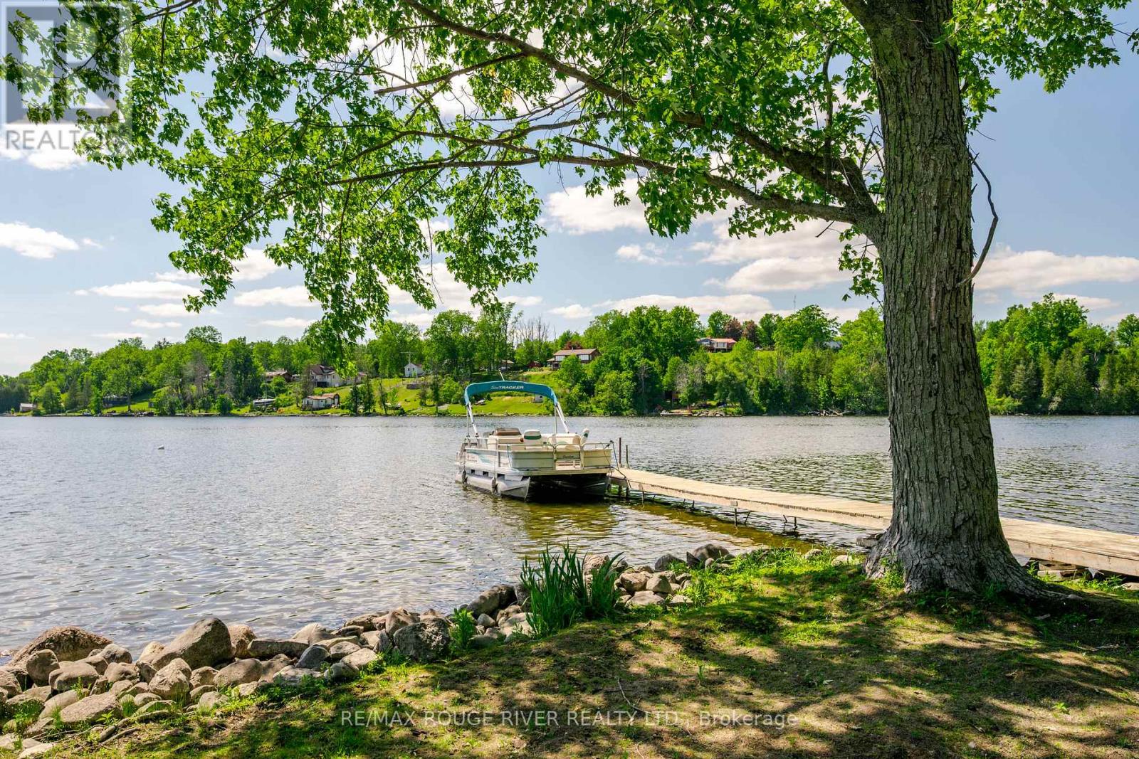 8 HUYCKE'S ISLAND - 8