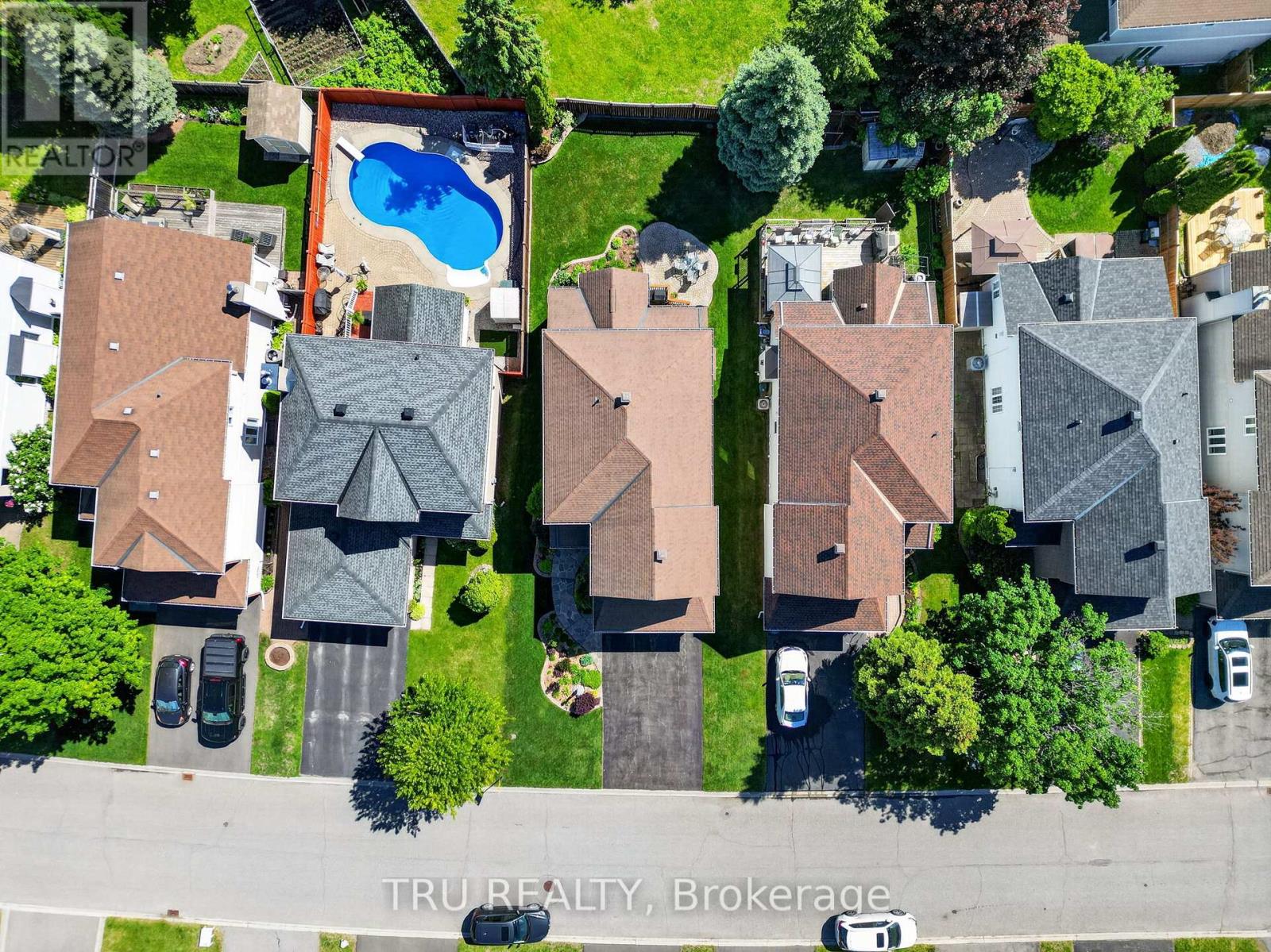 4 Bed, 3 Bath House for Sale in Ottawa – 110 GRENADIER WAY, Ottawa – MLS# X13424044 - Image 34