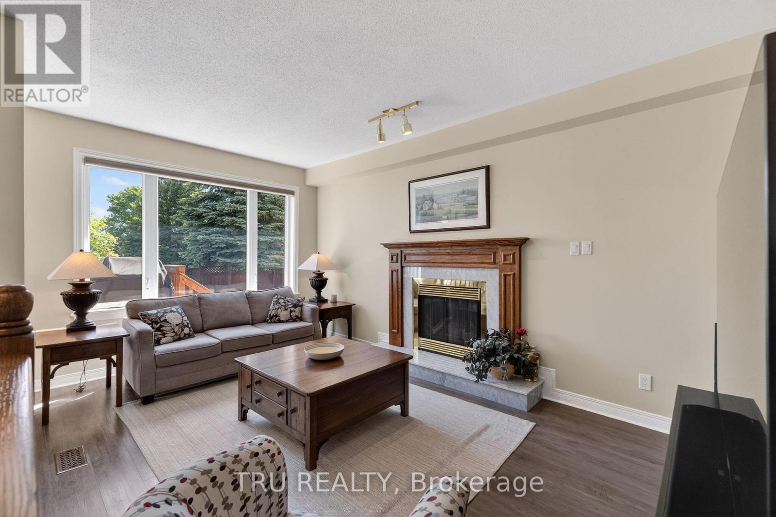 4 Bed, 3 Bath House for Sale in Ottawa – 110 GRENADIER WAY, Ottawa – MLS# X13424044 - Image 9