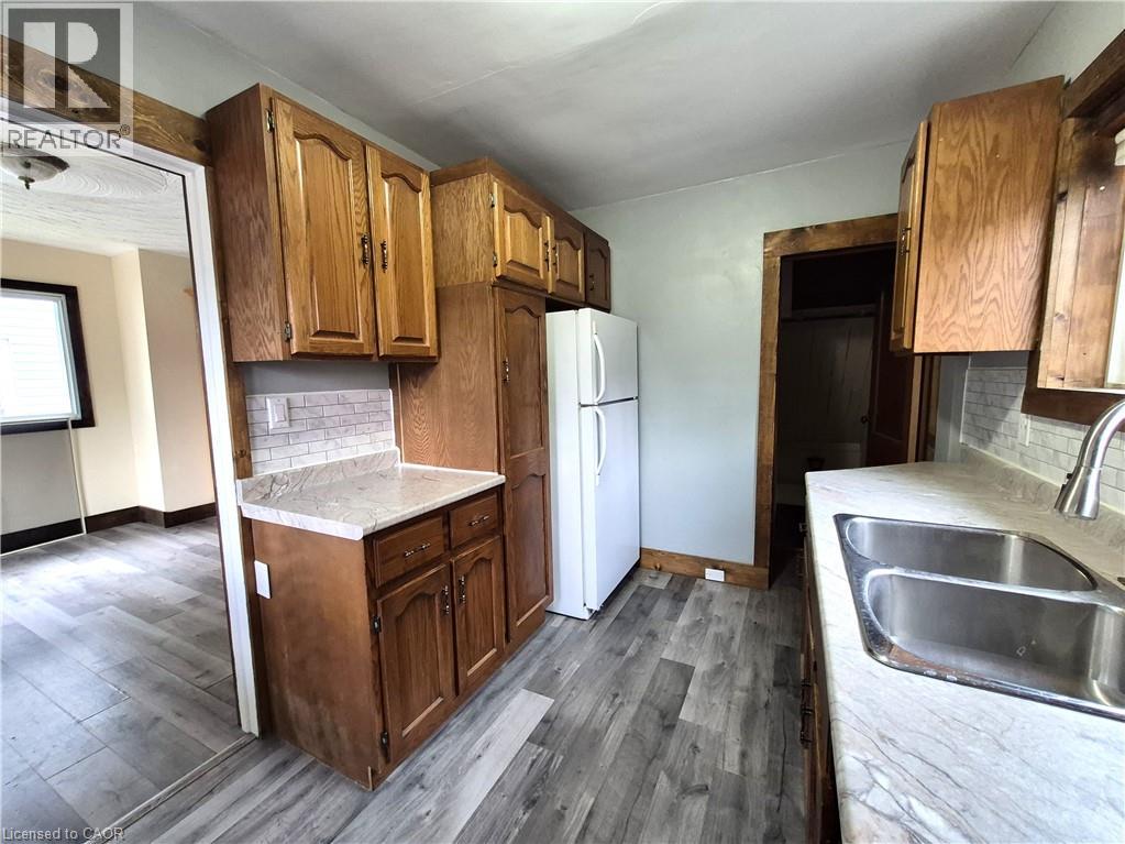 3-bedroom home for sale at 119 NORFOLK Street S, Simcoe ON · photo 12 of 31