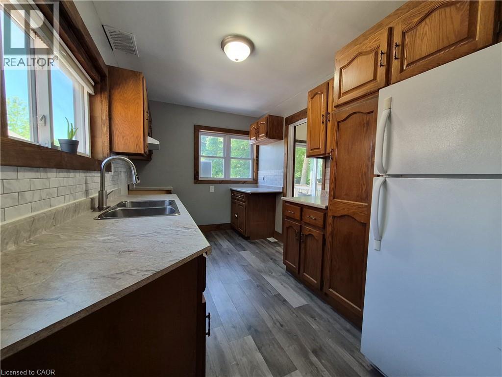 3-bedroom home for sale at 119 NORFOLK Street S, Simcoe ON · photo 14 of 31
