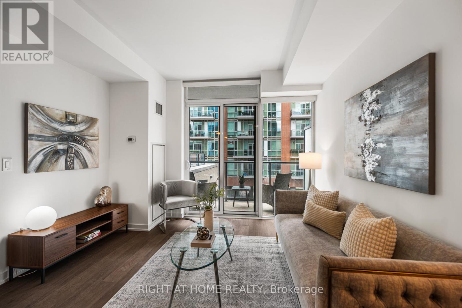 #312 105 GEORGE STREET - 11