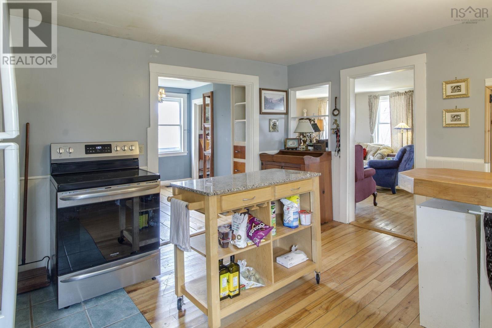 6209 Highway 1 - 9