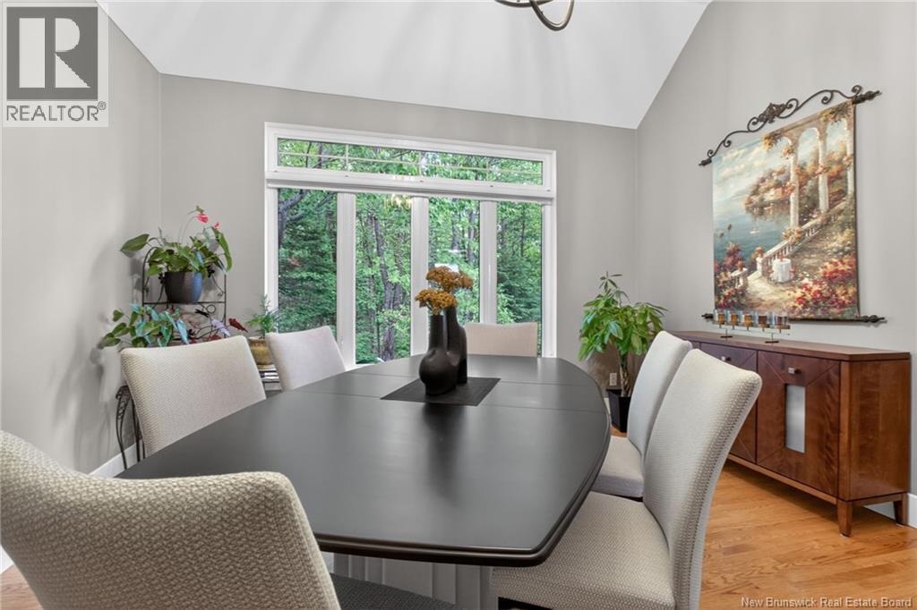 18 Morewood - Image 12