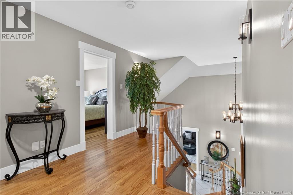 18 Morewood - Image 24