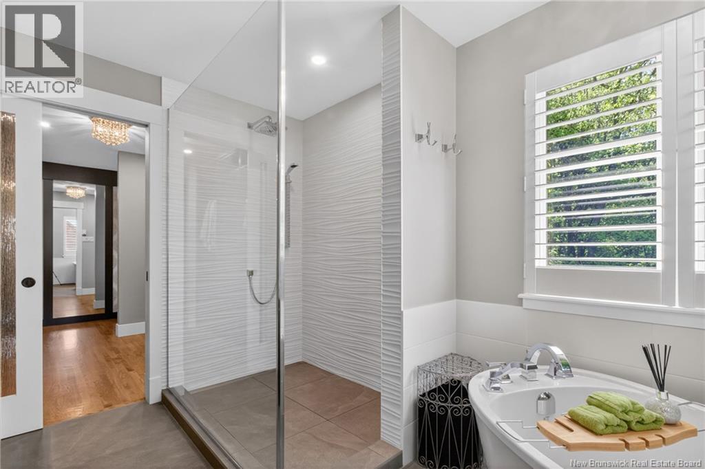 18 Morewood - Image 31