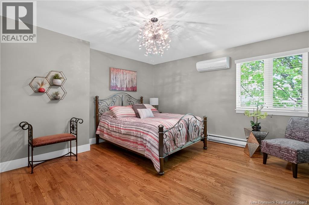 18 Morewood - Image 33