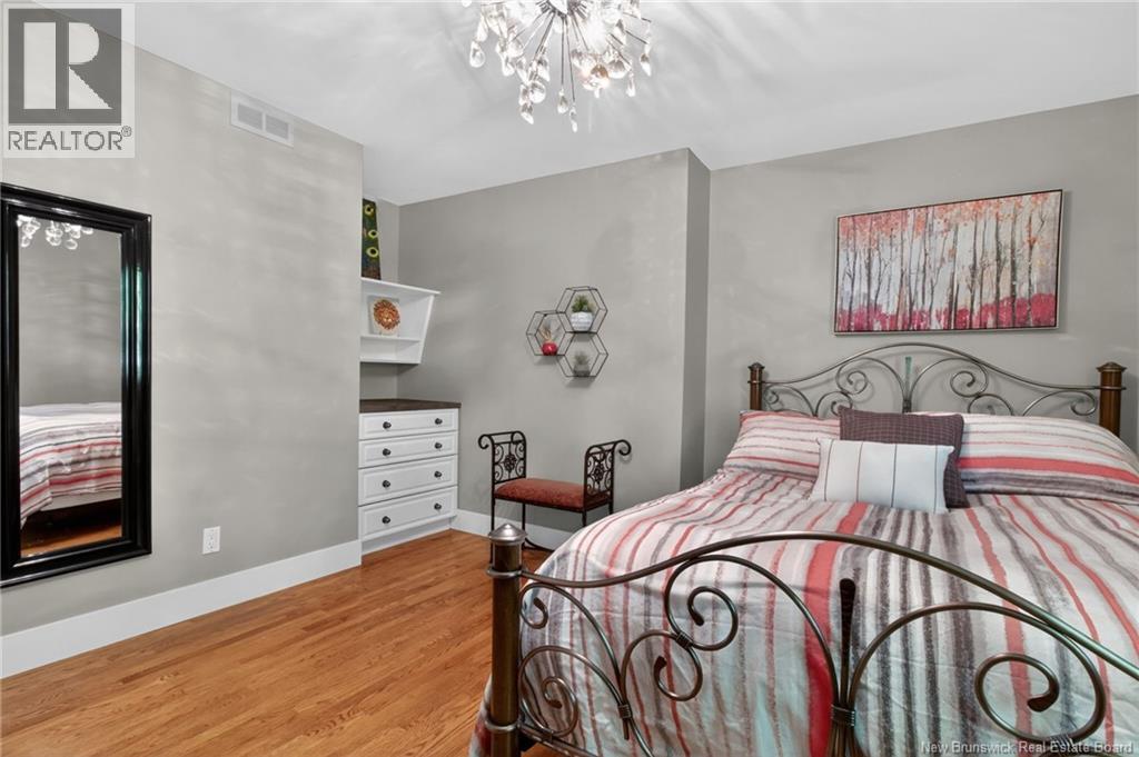 18 Morewood - Image 34