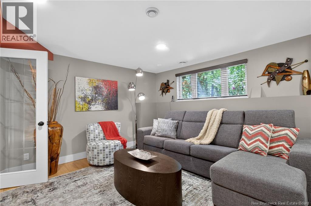 18 Morewood - Image 38