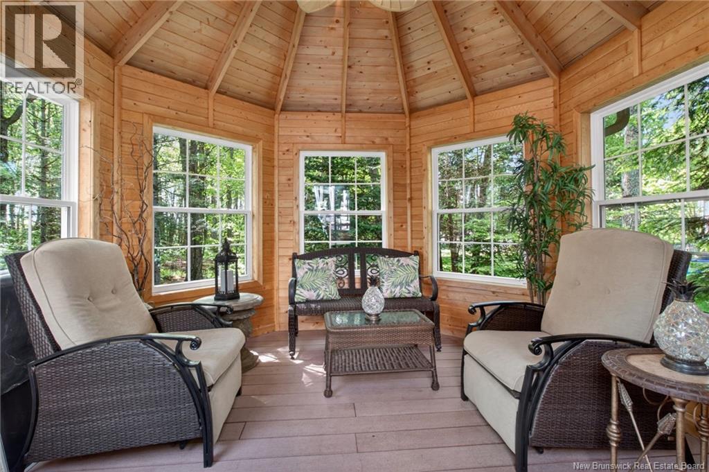 18 Morewood - Image 4