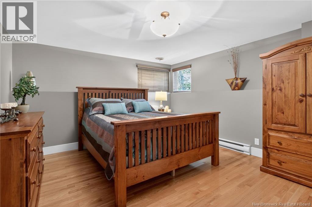 18 Morewood - Image 41