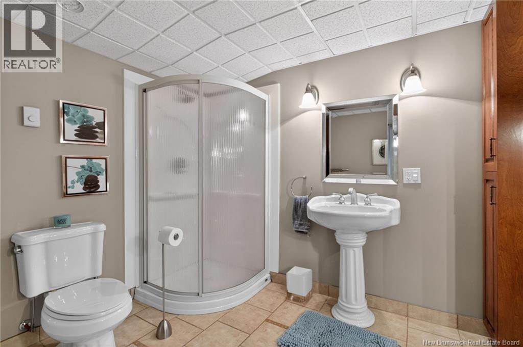18 Morewood - Image 43