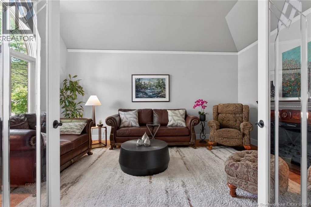 18 Morewood - Image 9