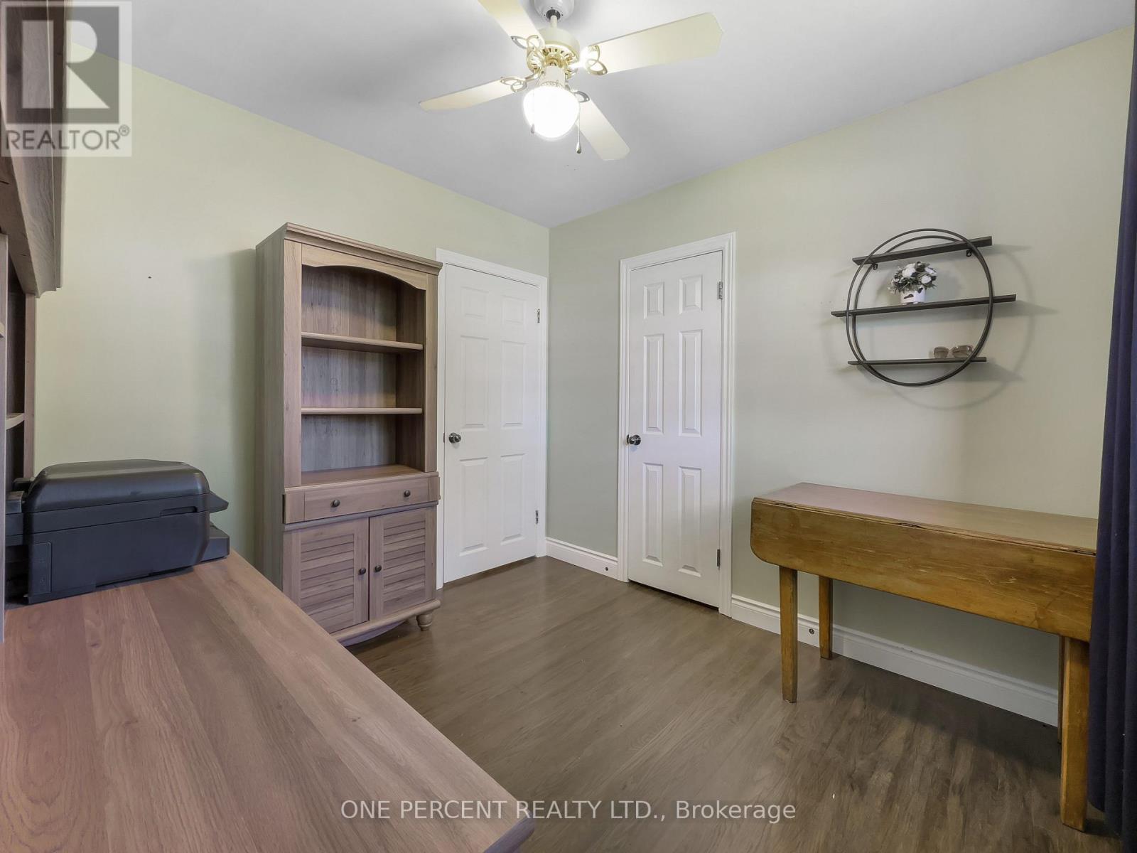 22 BRADGATE ROAD - 23