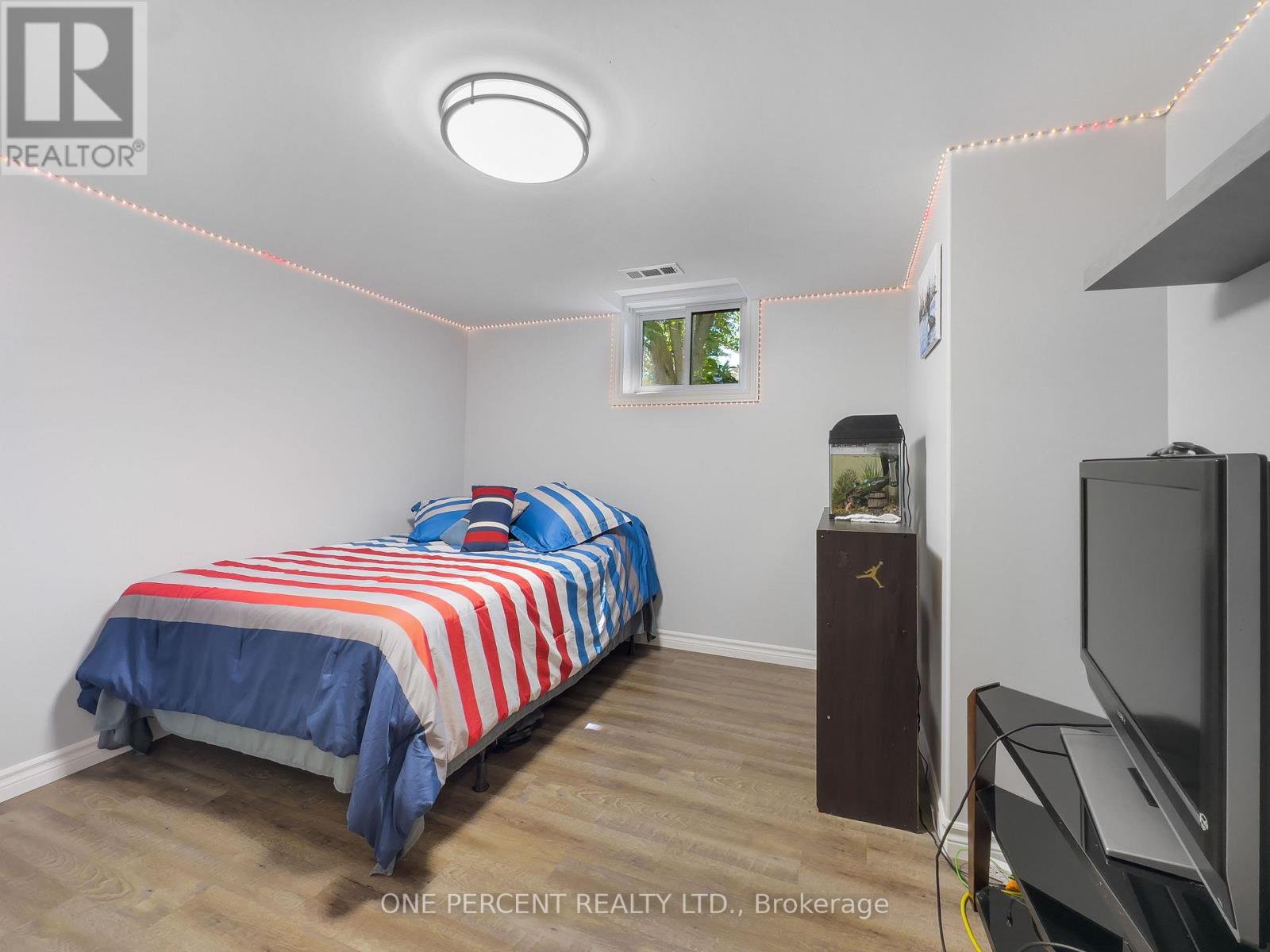22 BRADGATE ROAD - 33