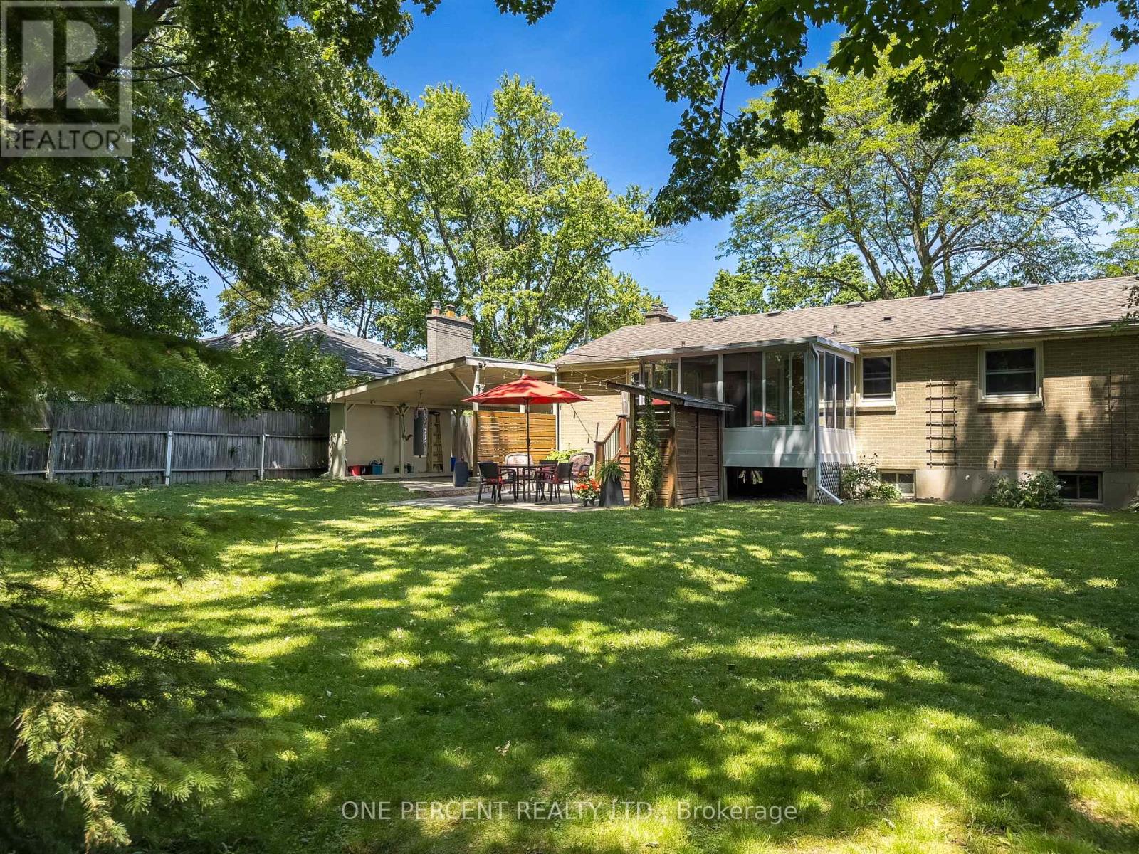 22 BRADGATE ROAD - 37