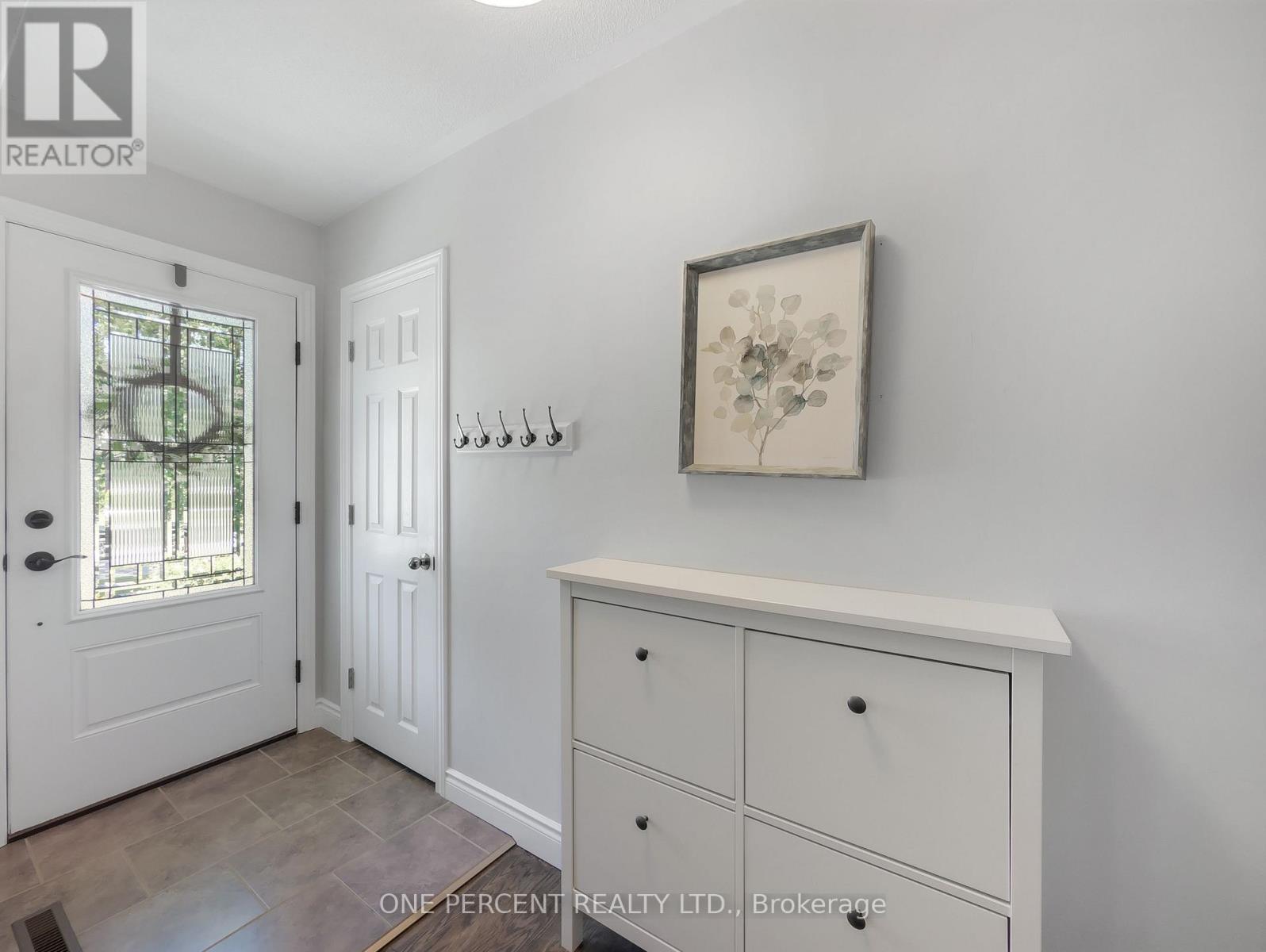 22 BRADGATE ROAD - 5