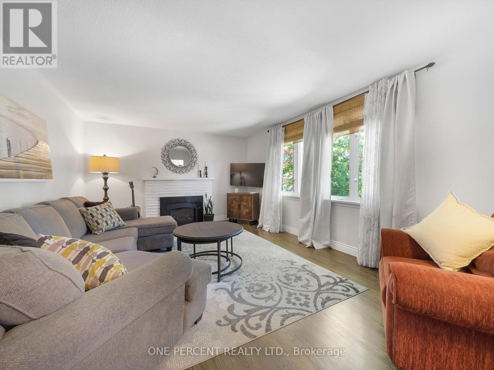 22 BRADGATE ROAD - 6