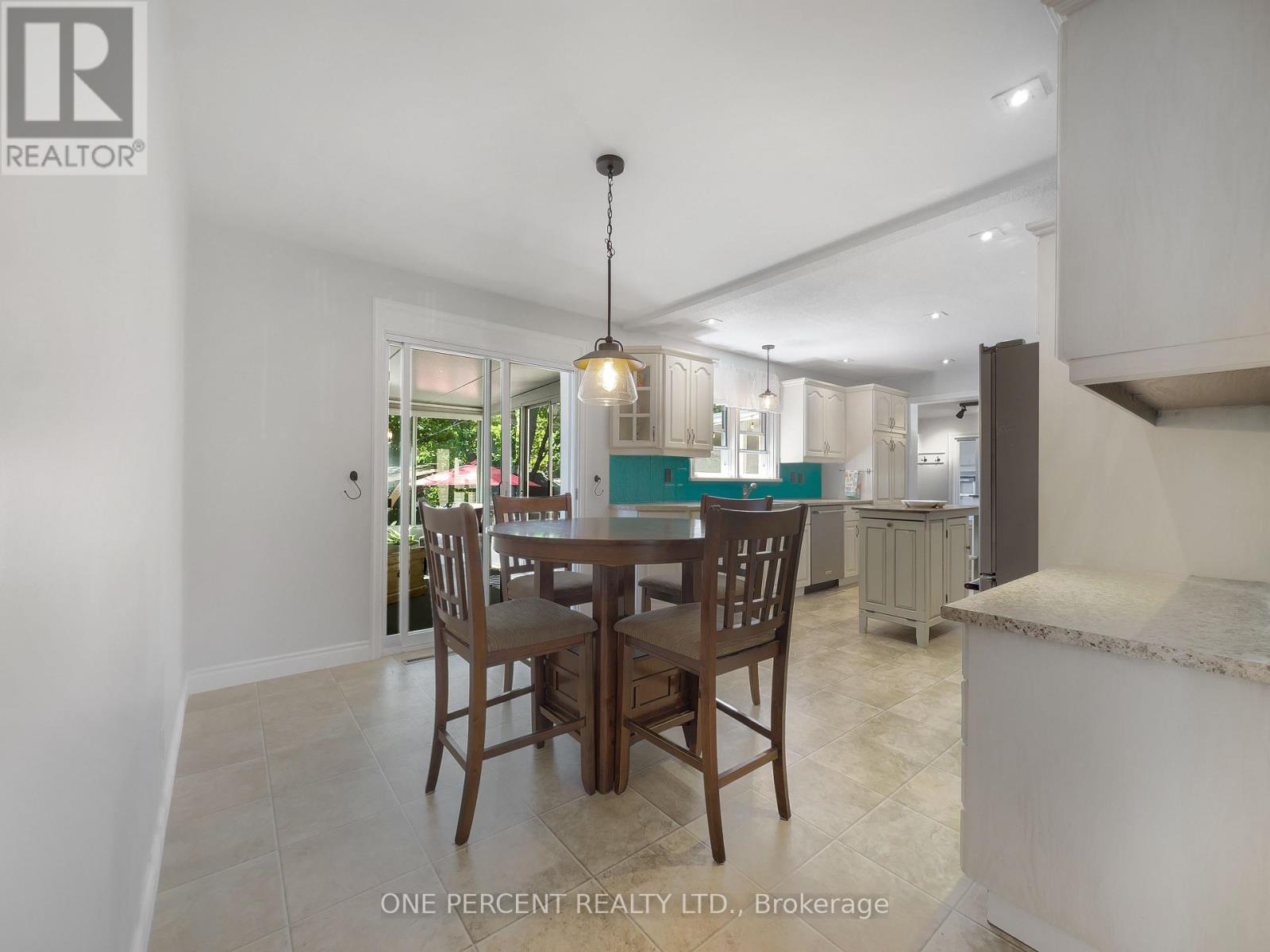 22 BRADGATE ROAD - 9