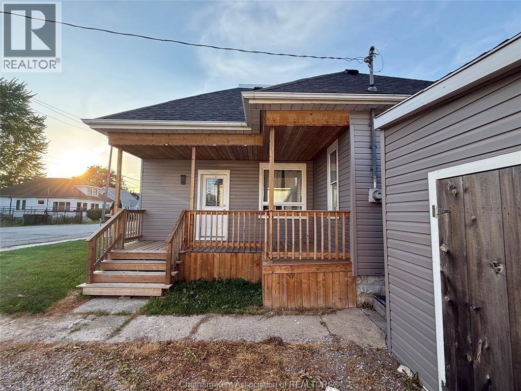 318 LAFONTAINE STREET - 2