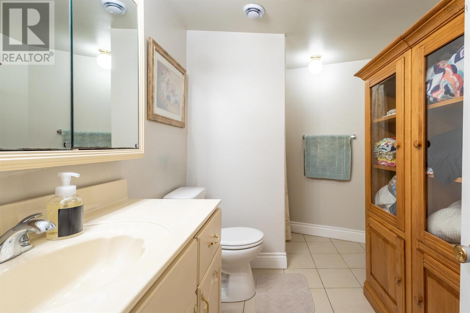 75 Deerfield Drive - 21