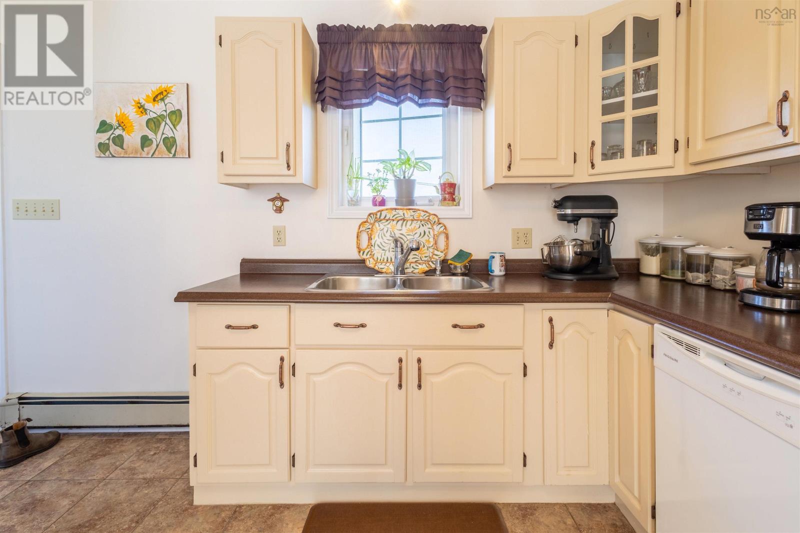 75 Deerfield Drive - 4