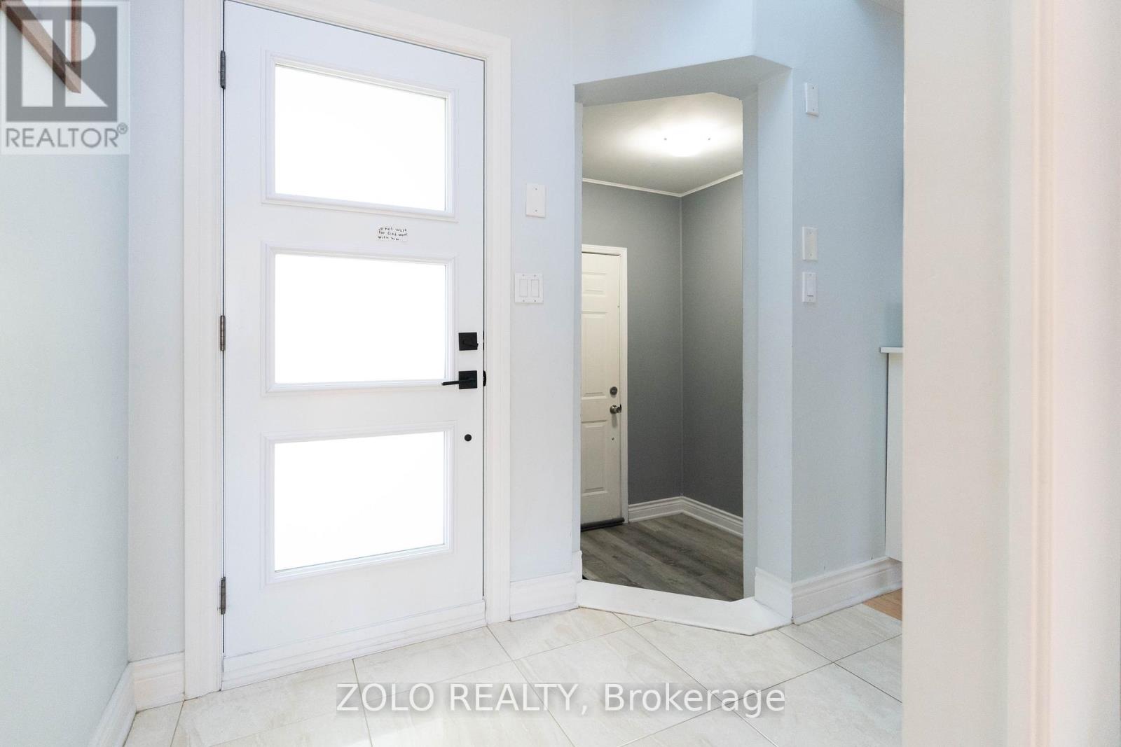 308 HOWARD CRESCENT - 5