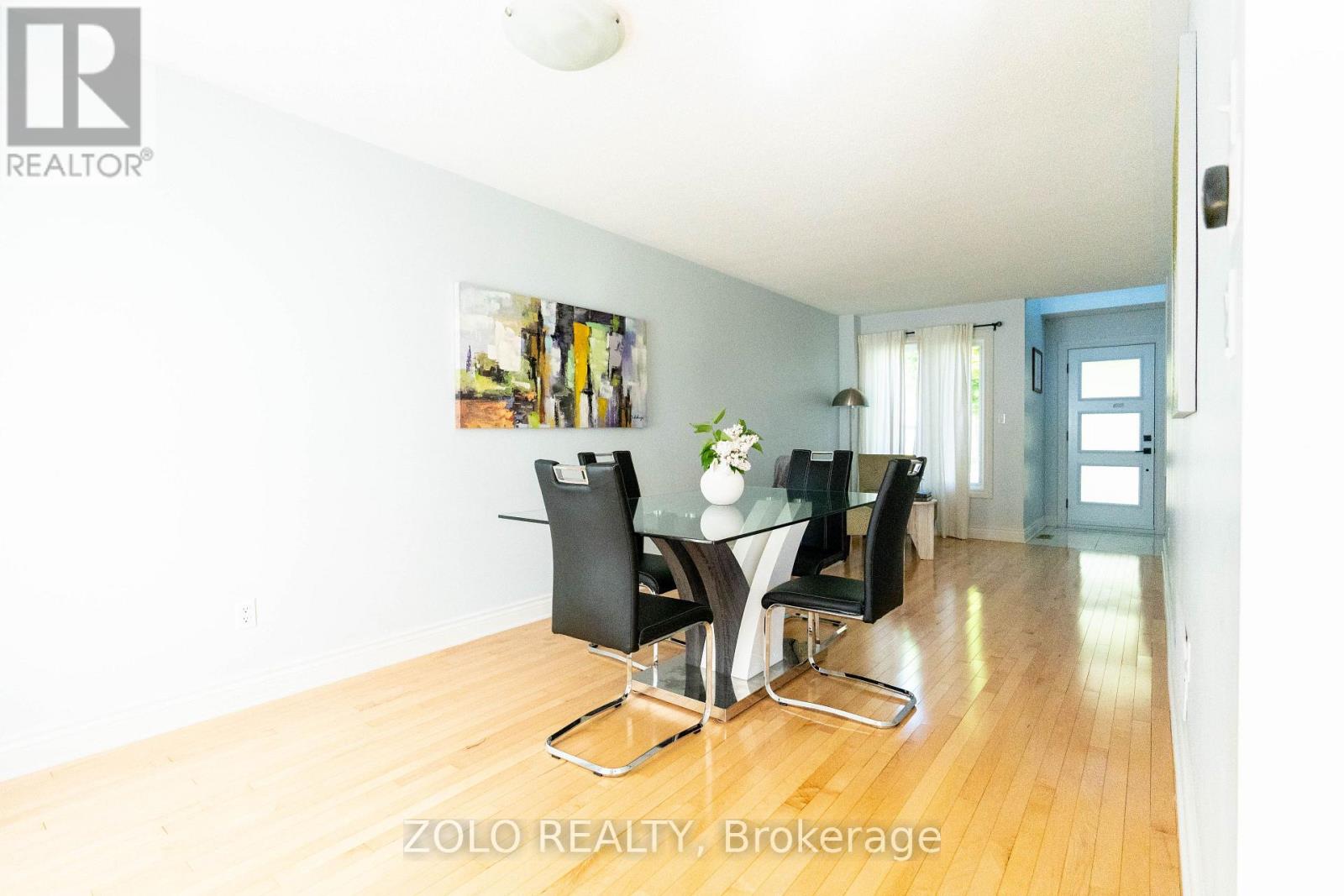 308 HOWARD CRESCENT - 8