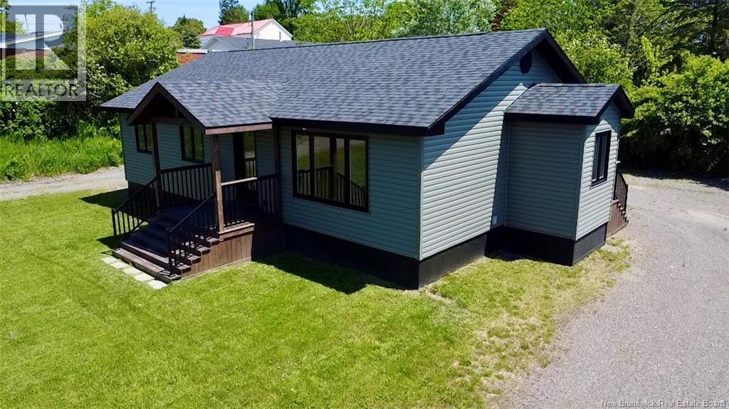 3 Hatt Crescent - 1