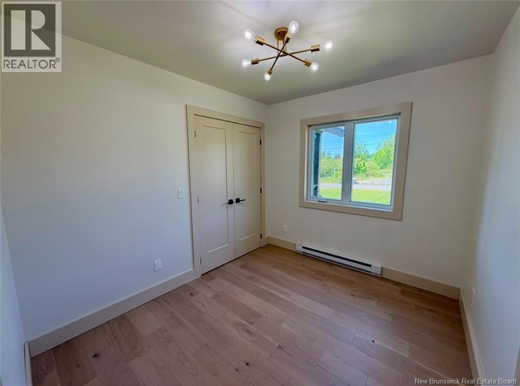 3 Hatt Crescent - 13